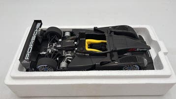 Autoart 1:18 - Voiture miniature - Porsche RS Spyder -