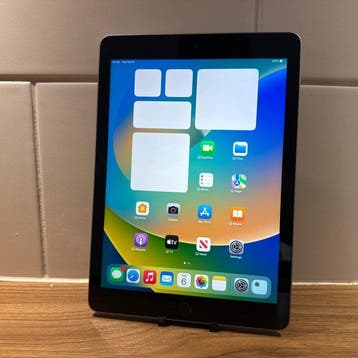 Apple iPad (5th Generation) 128GB Wifi - Mobiele telefoon