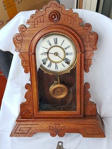 Pendule de cheminée - Antique Laiton, Fer, Bois - 1910-1920, Antiquités & Art