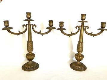 Twee Bronzen Italiaanse tafelkandelaars met rocaille, Antiek en Kunst