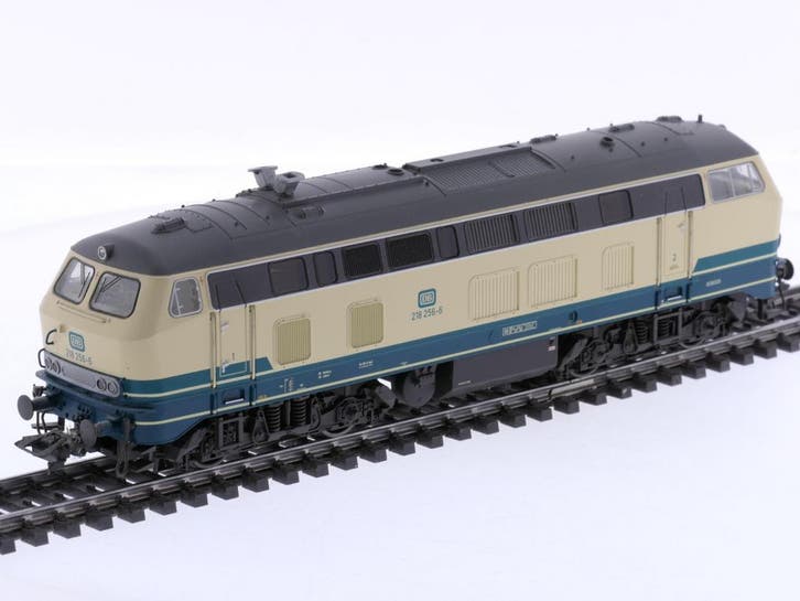 Schaal H0 Märklin 39183 diesellocomotief BR 218 van de DB.., Hobby en Vrije tijd, Modeltreinen | H0, Wisselstroom, Locomotief