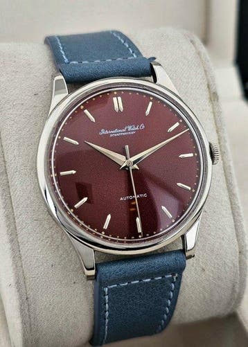 IWC - Vintage Automatic Burgundi Dial Cal. 830 - Zonder