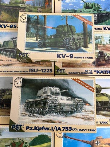 PST 1:72 - Modelbouwdoos (10) - PST Russische tanks set, Nieuw