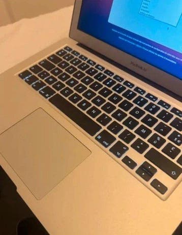 Apple MacBook Air 13 (2017) - Core i5 1.8 GHz - 8 Go RAM -, Nieuw