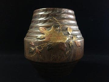 Japanese Vintage Wooden Flower Vase - Elegant Camellia