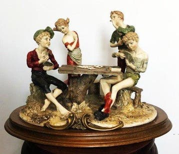 Capodimonte - Tapizzi - Beeld, Kaartende kinderen - 27 cm -