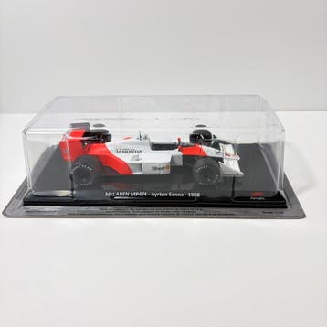 Deagostini 1:24 - Modelauto - McLAREN MP4/4 - Ayrton Senna -