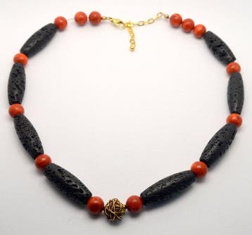 Koraal - Rood Koraal & Zwarte Lava - 80g - Halsketting, Verzamelen, Mineralen en Fossielen
