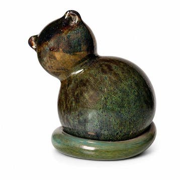 Nuutajärvi - Inkeri Toikka - sculptuur, “Kissa” fins voor
