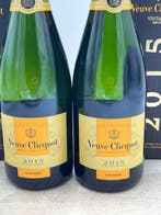 2015 Veuve Clicquot, Vintage - Champagne Brut - 2 Flessen, Nieuw