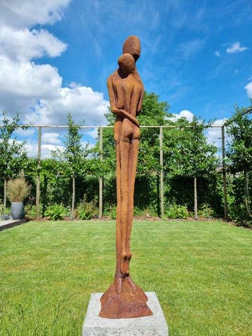 Sculpture, Omhelzend koppel - 100 cm - Fer