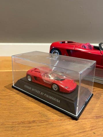 Revell - Modelauto (2) - FERRARI MYTHOS by PININFARINA - No, Nieuw