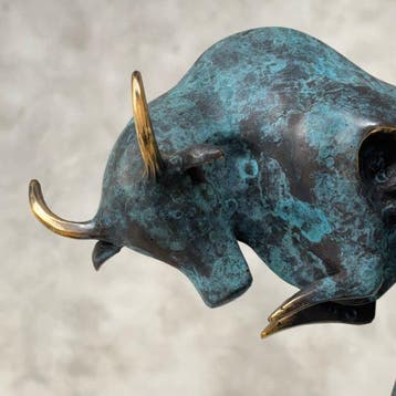 sculptuur, NO RESERVE PRICE - Cubist Bull on Stand - 22 cm -