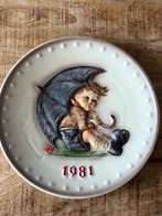 Goebel: Jaarbord 1981, MI Hummel, Umbrellaboy - M.I. Hummel