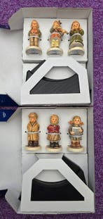 Goebel - Figurine - Hummel Beeldjes Koorleden Met, Antiek en Kunst