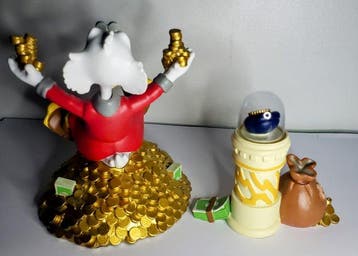 Disney - Uncle Scrooge - 2 - Figurine Picsou sur tas de, Collections