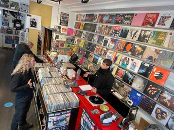 Aankoop vinyl platen LPs singles collecties, Nieuw in verpakking