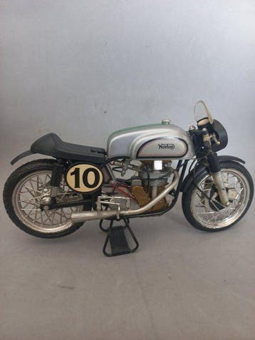 Protar 1/9 - Moto miniature - Norton Manx 500, Nieuw