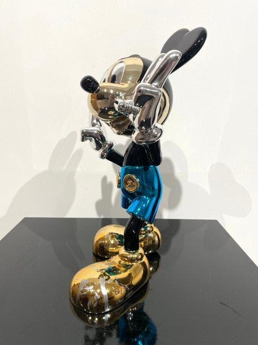 Van Apple - World Love - Mickey Blue, Antiek en Kunst, Kunst | Designobjecten