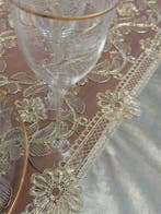 Elegant tafellaken voor grote tafels. Franse elegantie in