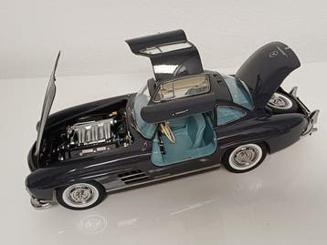 Schuco 1:12 - Voiture miniature - Mercedes Benz 300 SL, Nieuw
