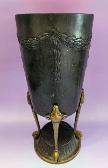 Jardinière - 4 sabots de bélier - patiné - Vase ancien en