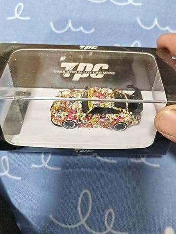 TPC Models 1:64 - Modelauto - Porsche RWB 964 with a, Nieuw
