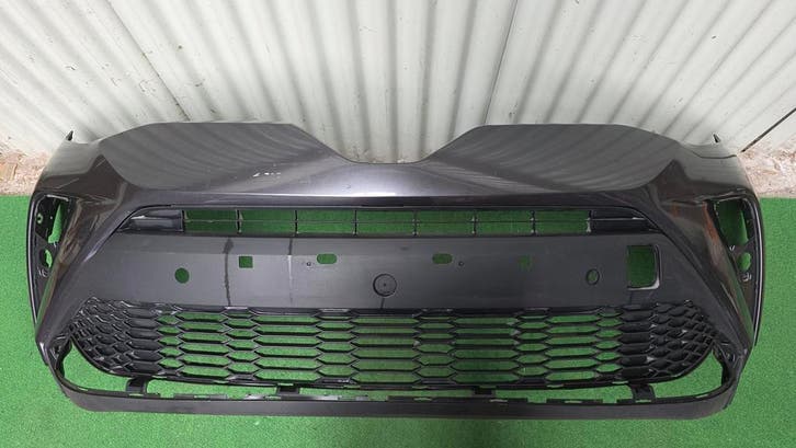 Pare-chocs av. Toyota CH-R I Facelift 2019-23 6xPDC, Autos : Pièces & Accessoires, Carrosserie & Tôlerie, Toyota, Utilisé, Avant