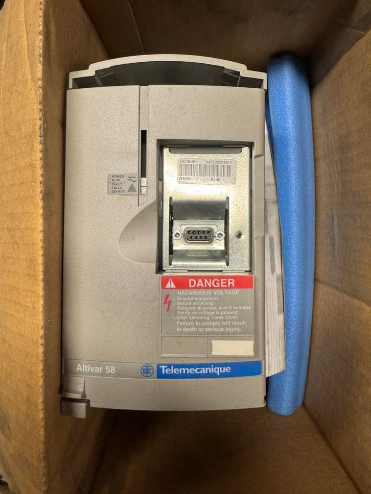Plusieurs variateurs de vitesse moteurs ALTIVAR, Doe-het-zelf en Bouw, Gereedschap | Machine-onderdelen en Toebehoren