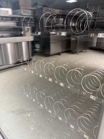 Vending Machine Let op: Geen Slot!, Ophalen of Verzenden