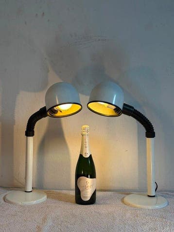 Alda - Tafellamp - Metaal, Kunststof - Twee Vintage Lampen