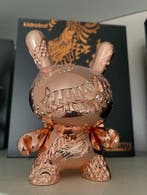 Tristan Eaton (1978) - Money Dunny 5 Métal Rose