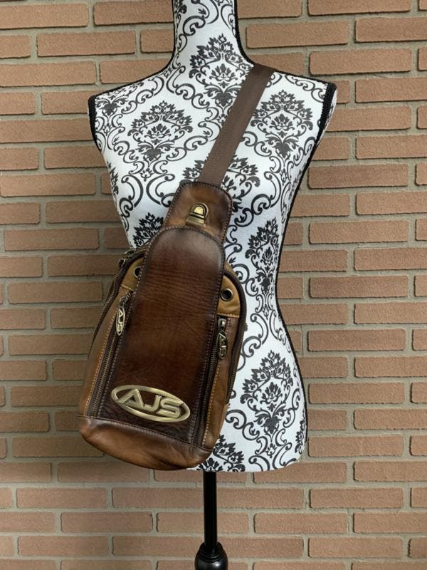 Bodytas bruin leren crossbody bag 100% leer, Autos : Pièces & Accessoires, Autres pièces automobiles, Enlèvement ou Envoi
