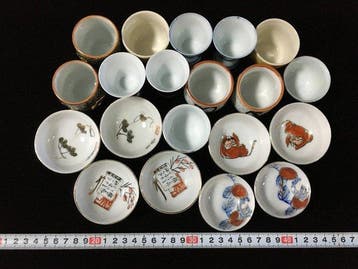 Japanese - Statue, Collection of 20 Japanese Ceramic Sake, Antiek en Kunst