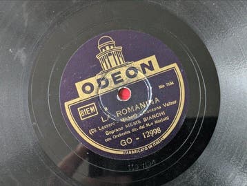 Collection of 18 original 78 rpm records – Italian music,