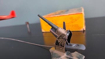 Biller Toy - Blikken speelgoed - Airplane shooting Game,