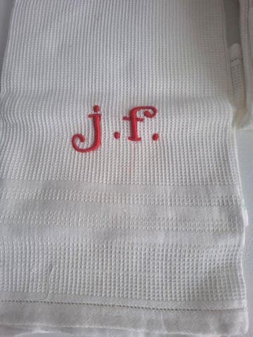 Brodé J.F - Servet (5) - 77 cm - 52 cm - katoenen handdoek
