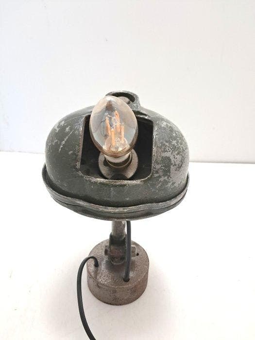 C.C.C.P Rusland - Lamp - Staal - bunker/mijn lamp, Antiek en Kunst, Antiek | Wandborden en Tegels