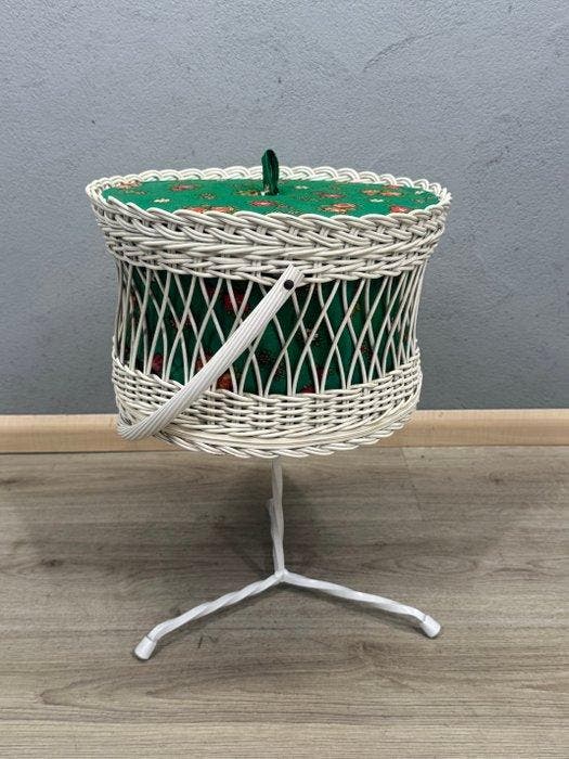 Ensemble de couture - Boîte à couture vintage vert et blanc, Antiek en Kunst, Kunst | Designobjecten