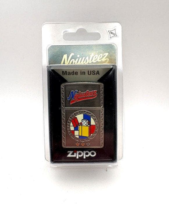 Zippo - Zippo Nojusteez x Tom’s Exclusives Mondriaan Limited, Verzamelen, Rookartikelen, Aanstekers en Luciferdoosjes