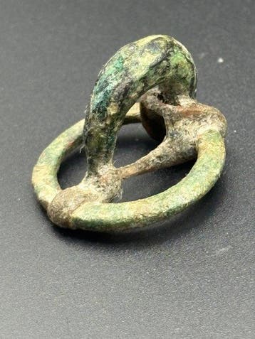 Antigua Bronze Fibule annulaire celtibère en bronze — des