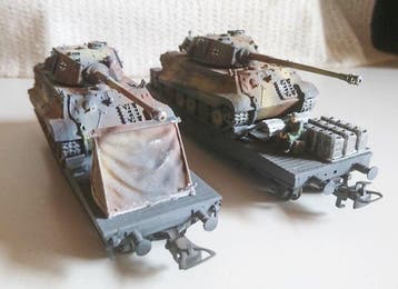 Liliput H0 - Modeltrein goederenwagon (2) - Militaire ombouw, Nieuw