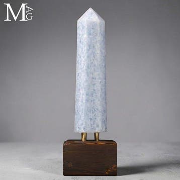Prachtige melkblauwe chalcedoon-obelisk Obelisk uitgehouwen, Verzamelen