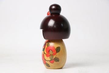 Prijswinnende Master’s Camellia Kokeshi — Miyashita Hajime,
