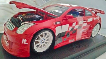 Import Tuner 1:18 - Model sportwagen - Nissan Skyline Coupe