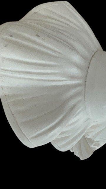 Guido Bessi - sculptuur, Young woman. - 40 cm - Composiet, Antiek en Kunst, Curiosa en Brocante