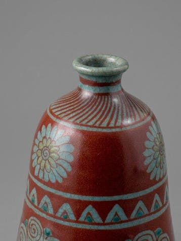 Tsuboya-aardewerk, Okinawa, Jyaki Akae-karakusa-motief