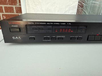 Luxman - T-111L Tuner