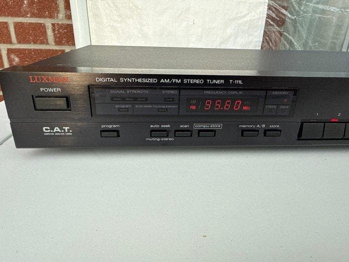 Luxman - T-111L Tuner, Audio, Tv en Foto, Radio's