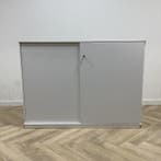 Kinnarps schuifdeurkast vv 4 legborden en sleutel (hxbxd), Huis en Inrichting, Gebruikt